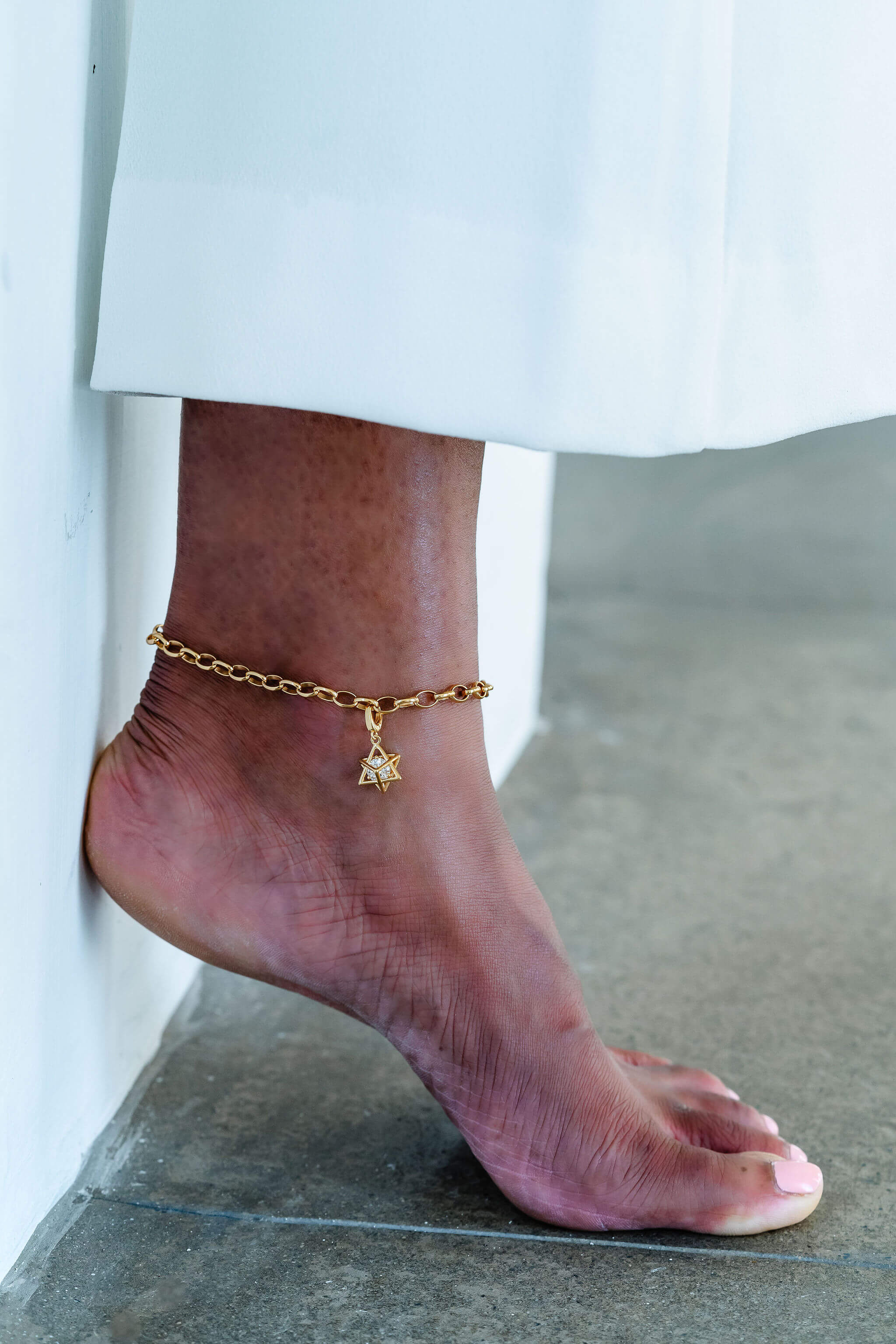 Pre-Order: Oval Link Charm Anklet (Ships End April 2025)